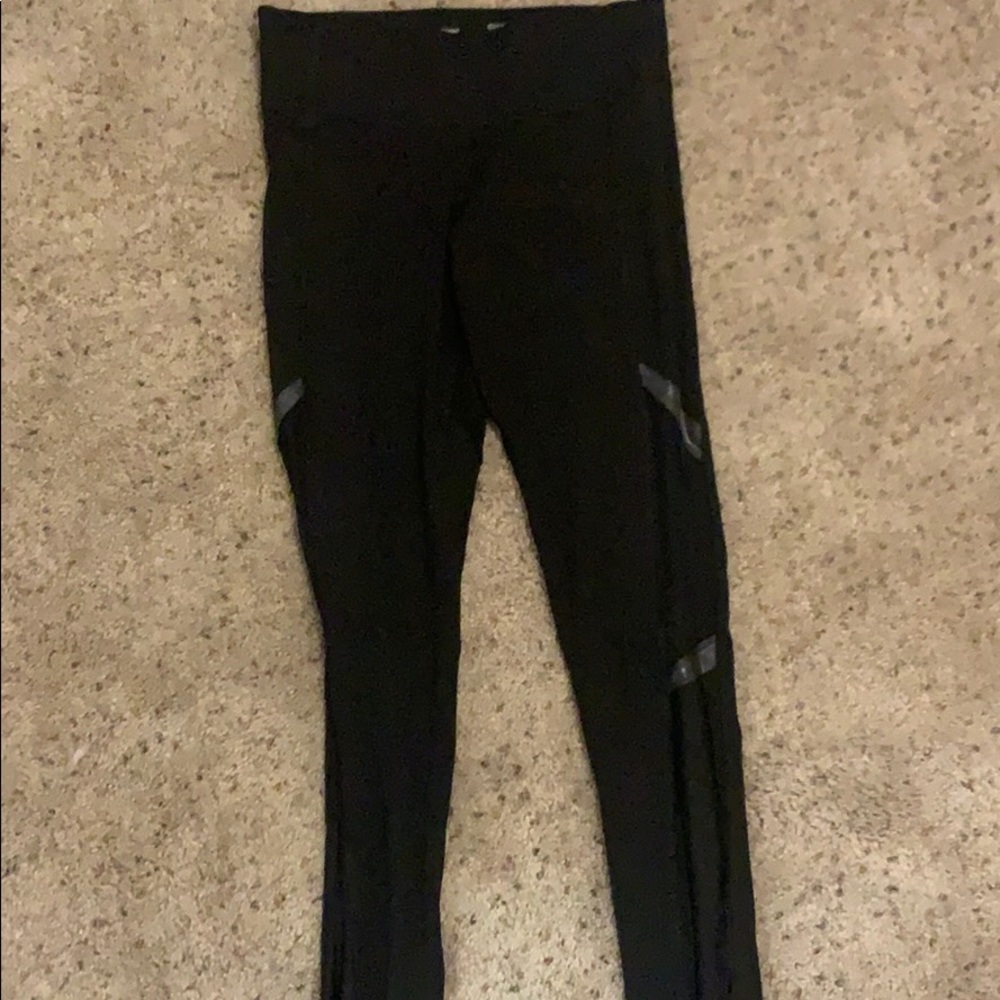Black leggings